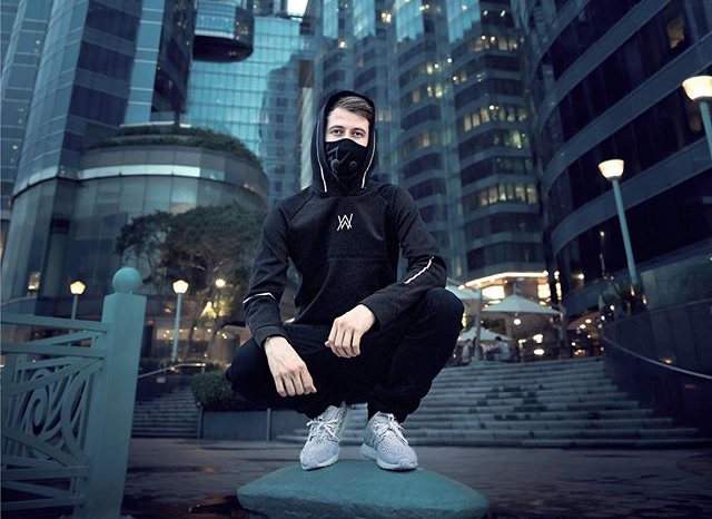 alan walker on my way letra